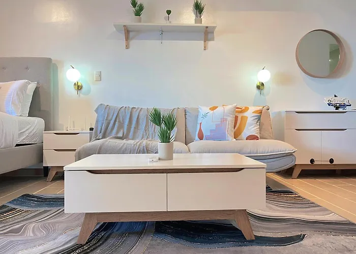 Free Welcome Breakfast, Bgc 1br, 300mbps Fiber, Steps To Mitsukoshi & Uptown, 16k